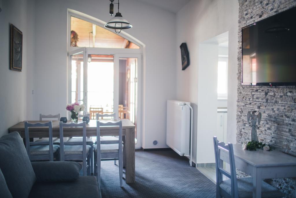 Apartmany U Papousku 인드르지후프흐라데츠 외부 사진